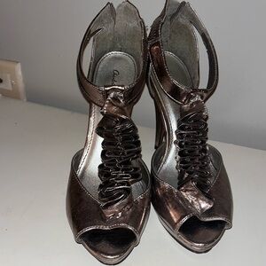 Chic Silver Peep-Toe Heels